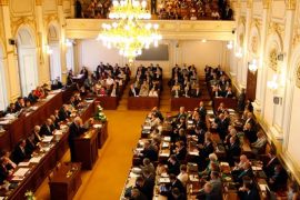 República Checa aprueba el uso de hongos psicoactivos para tratamientos de salud mental Parlament de república Checa